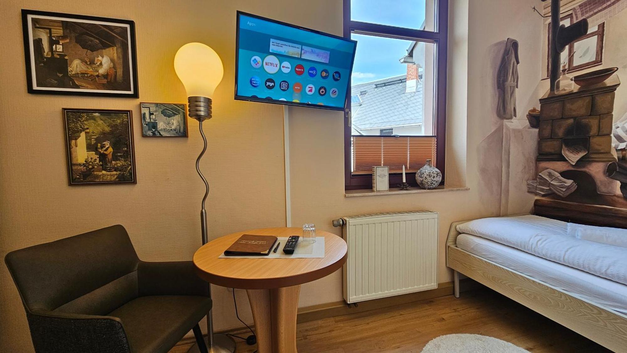Pension Weisse Rose, Parkplatz, Fruehstueck, Wlan, Zentral Bad Elster Exterior photo