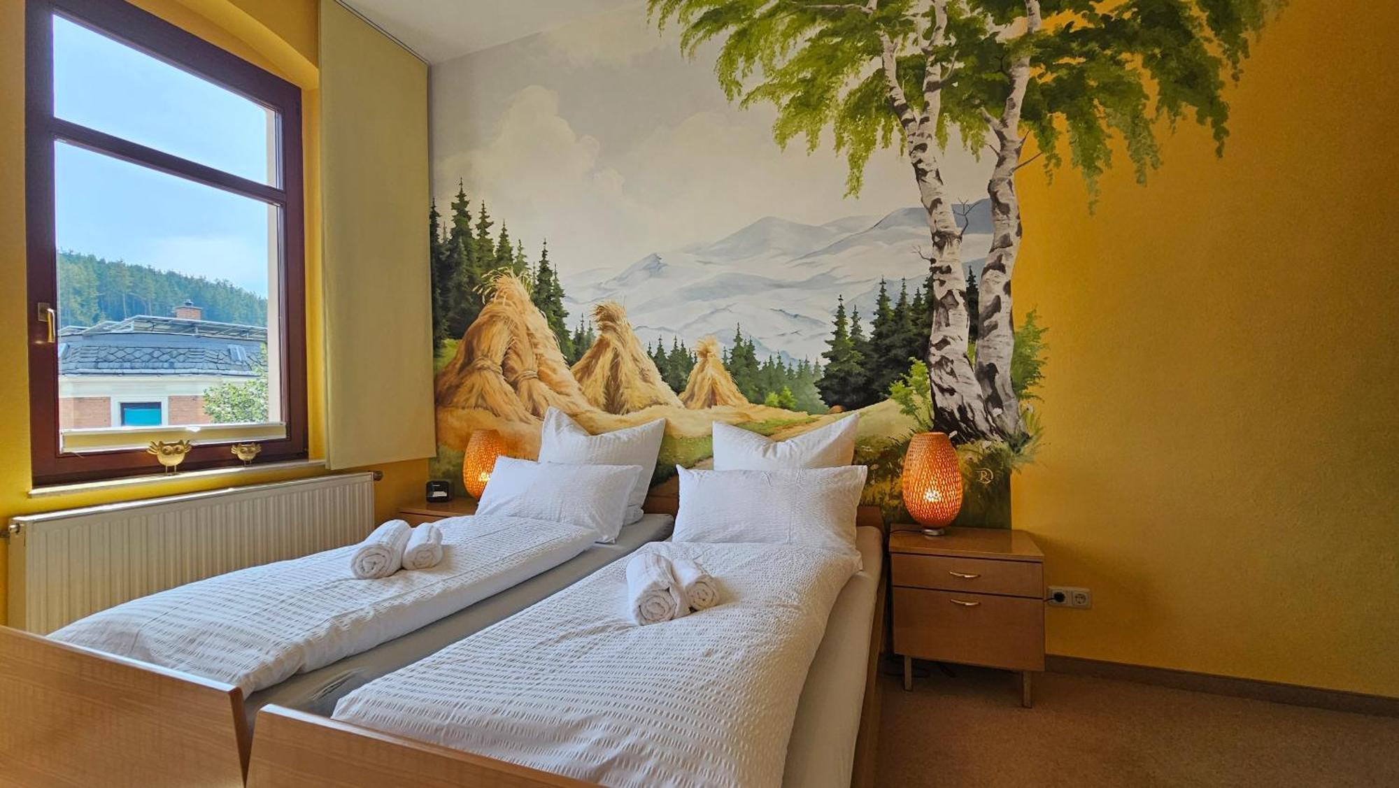 Pension Weisse Rose, Parkplatz, Fruehstueck, Wlan, Zentral Bad Elster Exterior photo