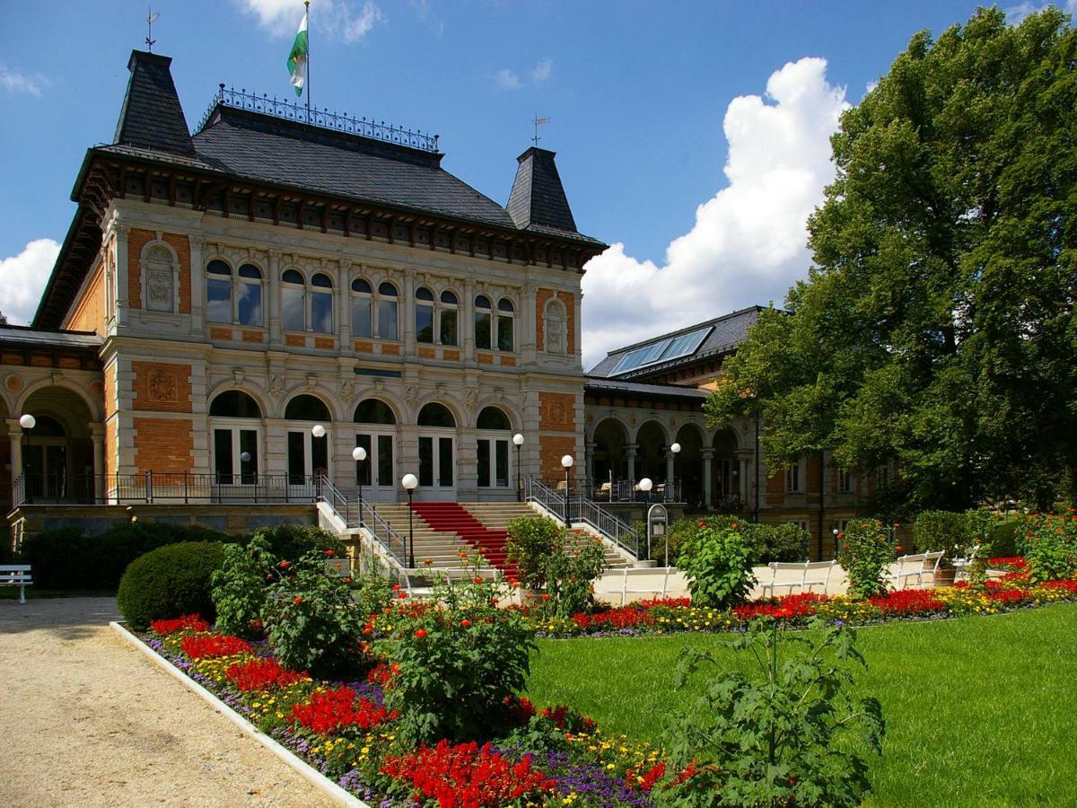 Pension Weisse Rose, Parkplatz, Fruehstueck, Wlan, Zentral Bad Elster Exterior photo